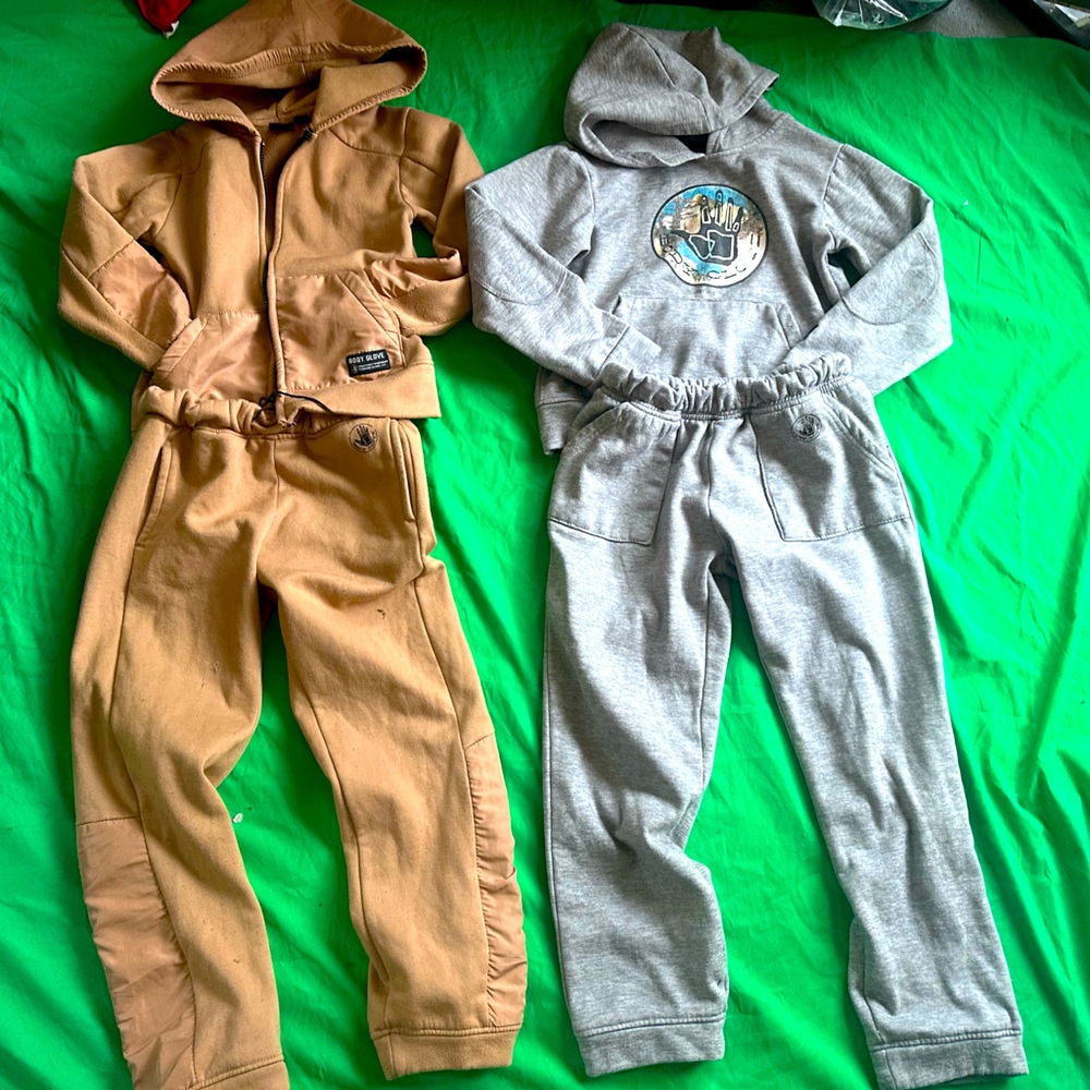 Boys 7/8 Body Glove Tan and Gray Jogger Sets